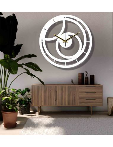VINOXO large metal wall clock as a statement piece on a plain wall
